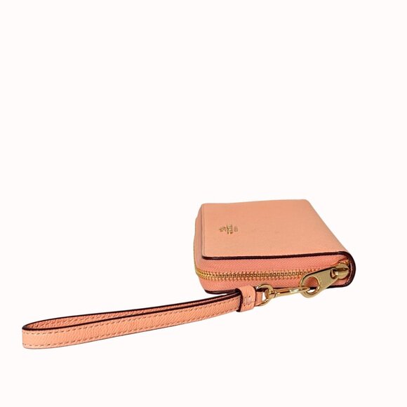 Coach Peach Leather Wristlet Wallet With Gold Hardware Zip Around Closure - Picture 6 of 16
